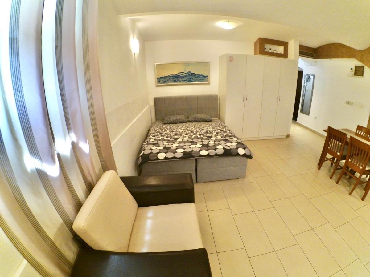 Carla Studio Apartment ซาเกร็บ ภายนอก รูปภาพ