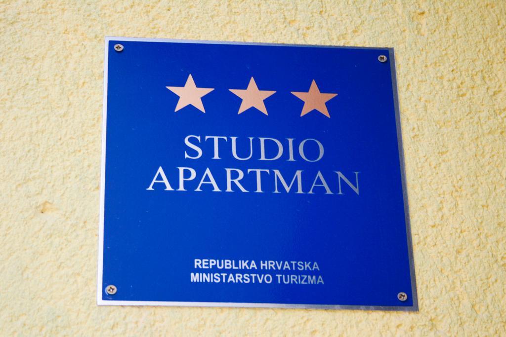 Carla Studio Apartment ซาเกร็บ ห้อง รูปภาพ