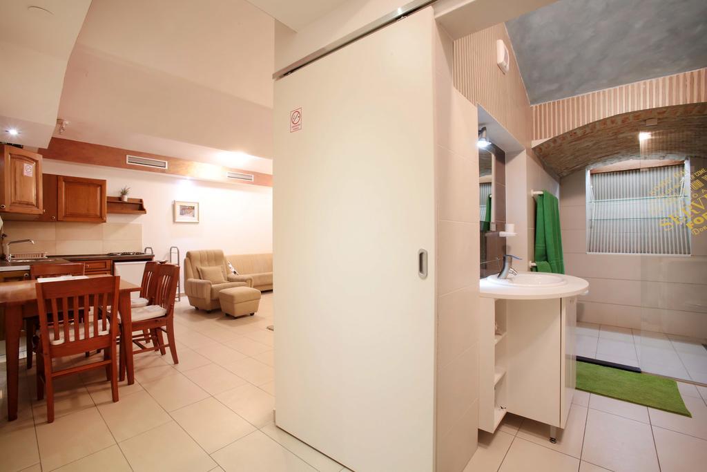 Carla Studio Apartment ซาเกร็บ ห้อง รูปภาพ